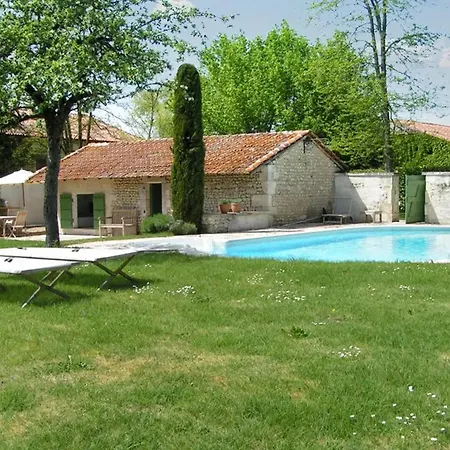 Maison De 4 Avec Piscine Privee Jardin Clos Et Wifi A * Bellon