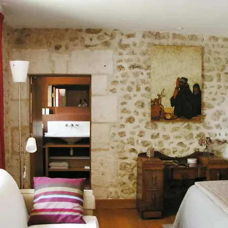 Holiday home Maison Spacieuse Avec Piscine Au Coeur De