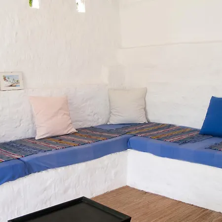 Vakantiehuis Maison Spacieuse Avec Piscine Au Coeur De *
